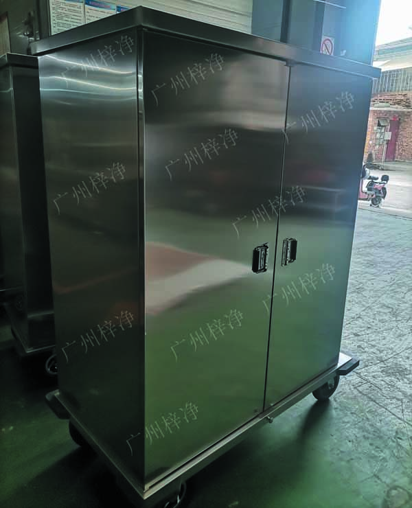 一次性物品電動轉運車采用304拉絲不銹鋼板面板厚度：≥1.2mm,表面作拉絲亞光處理。